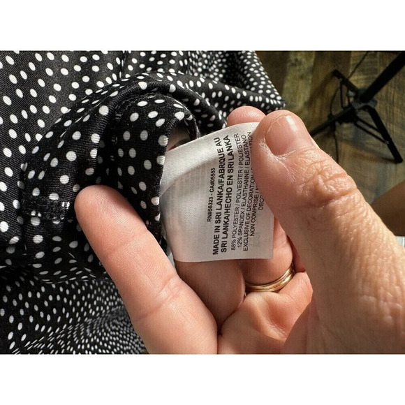 Women’s Nike  golf Dri Fit Black Polka Dot  Quarter Zip Long Sleeve Size Small - Picture 7 of 8